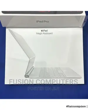 Apple iPad Magic Keyboard 11” A2261