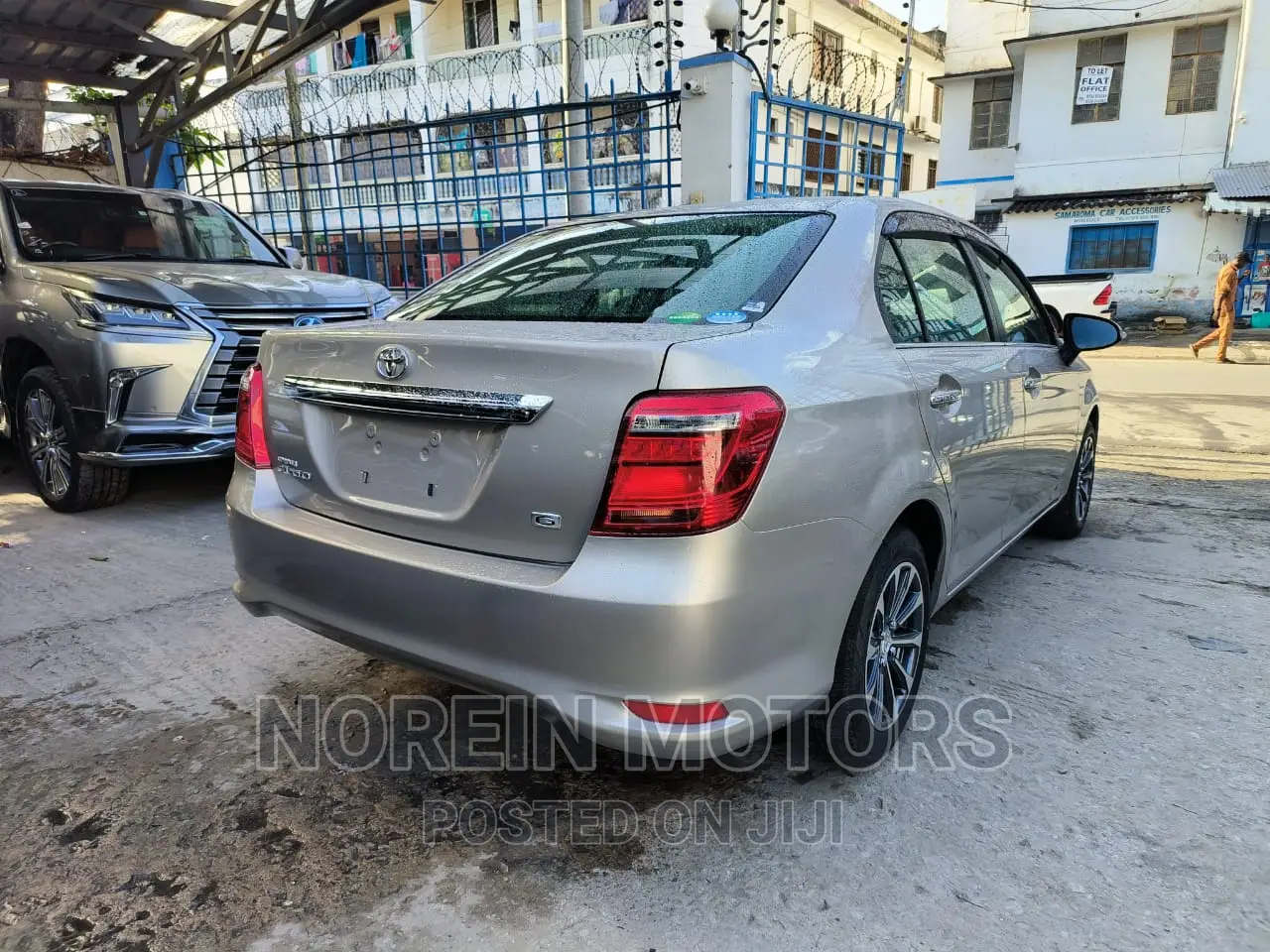 Toyota Axio 2017 Gold