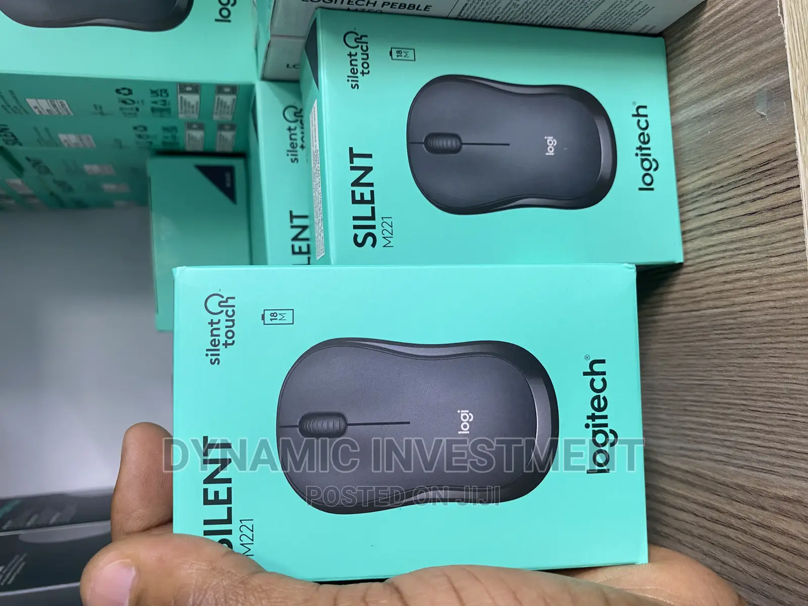 Logitech M221 Wireless Mouse, Silent Buttons