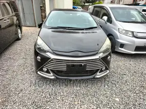 Toyota Aqua 2017 Black