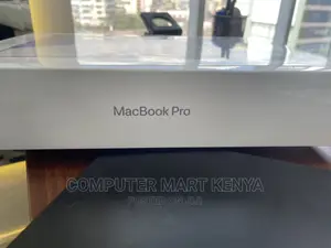 New Laptop Apple MacBook Pro 64GB Apple M1 Max SSD 4T