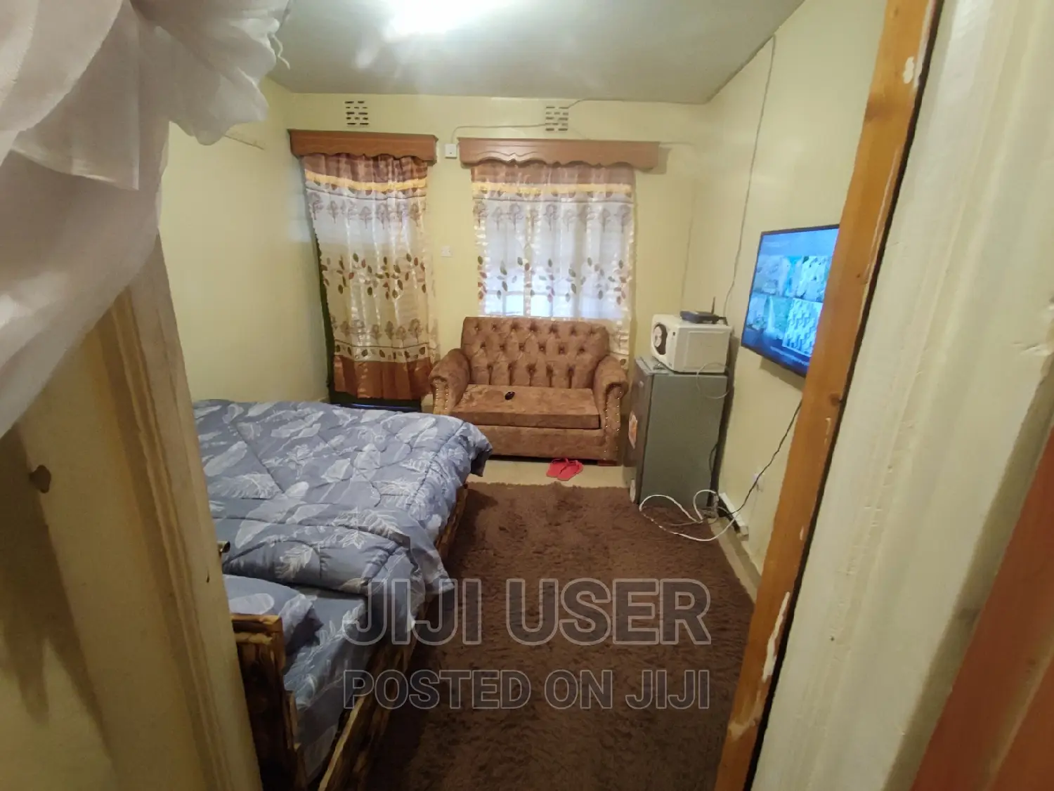 Cozy Airbnb Studio Apartment (Bedsitter/Studio)