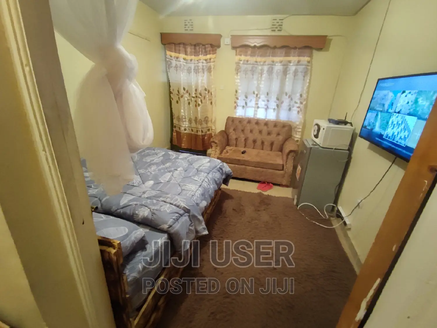 Cozy Airbnb Studio Apartment (Bedsitter/Studio)