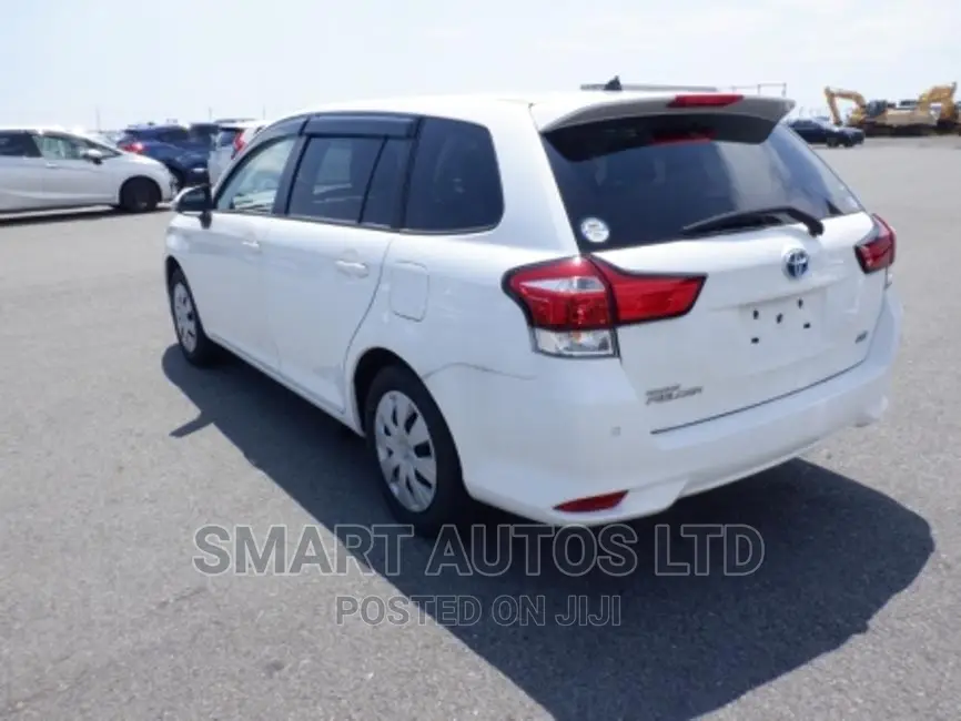 Toyota Corolla Fielder 2016 White