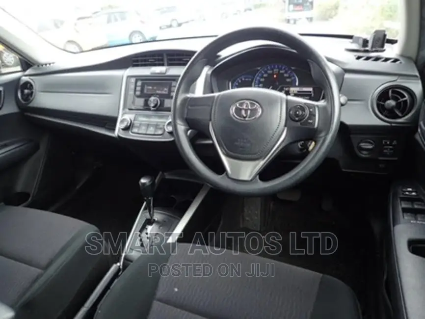 Toyota Corolla Fielder 2016 Silver
