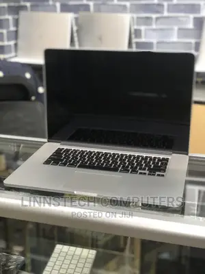 Laptop Apple MacBook Pro 2015 16GB Intel Core I7 SSD 256GB