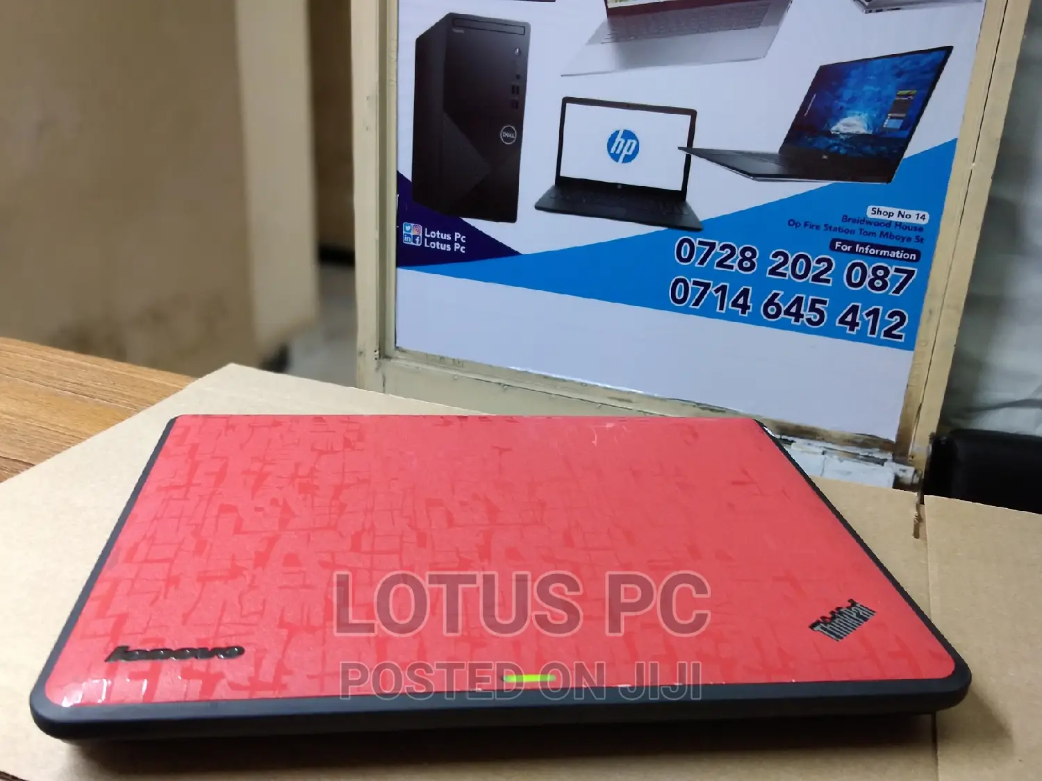 Laptop Lenovo ThinkPad X140e 4GB Intel Celeron HDD 320GB