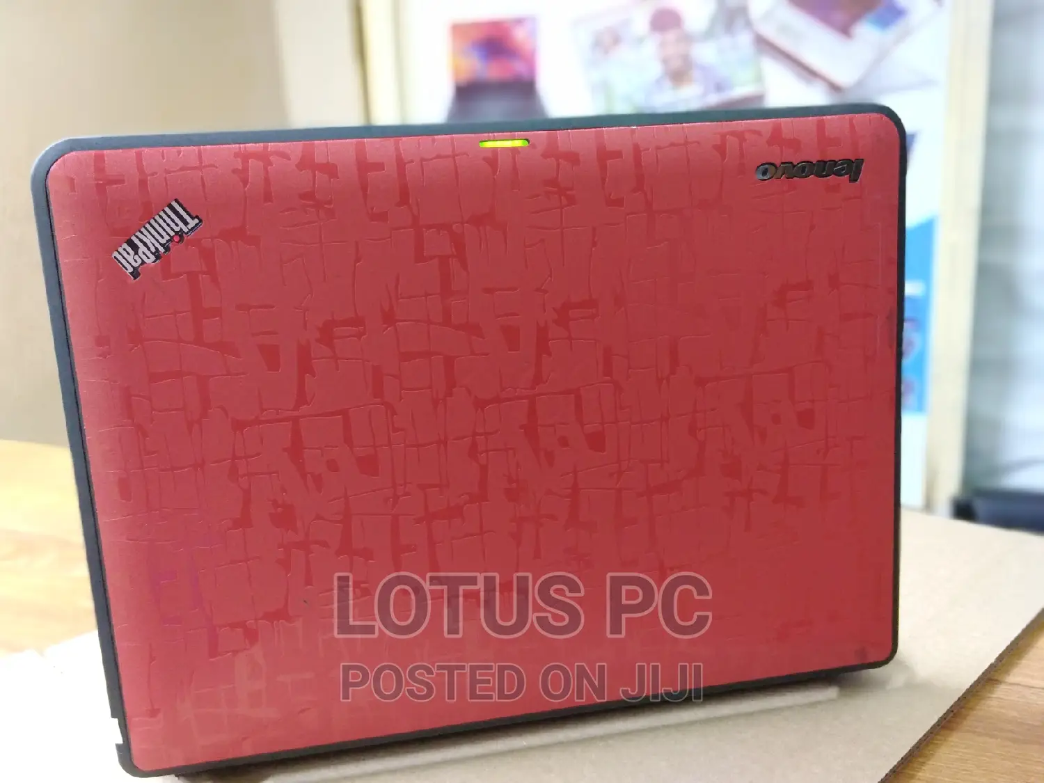 Laptop Lenovo ThinkPad X140e 4GB Intel Celeron HDD 320GB