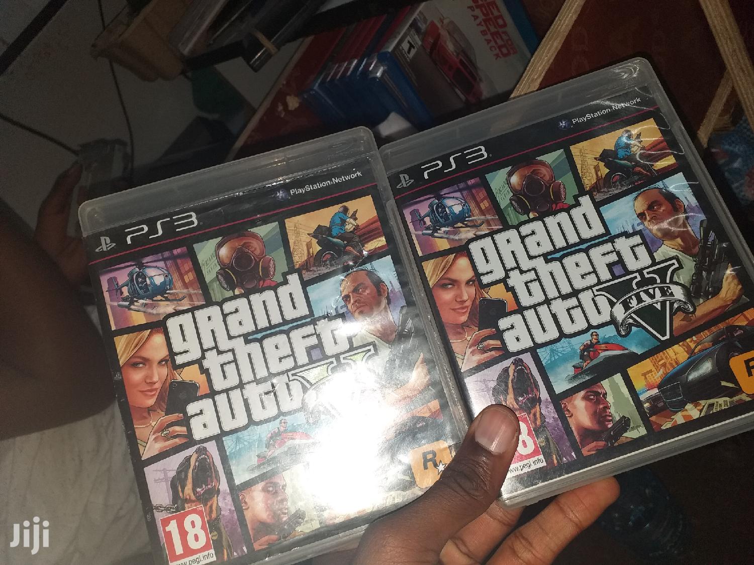 PS 3 CHIPPING + 10 GAMES