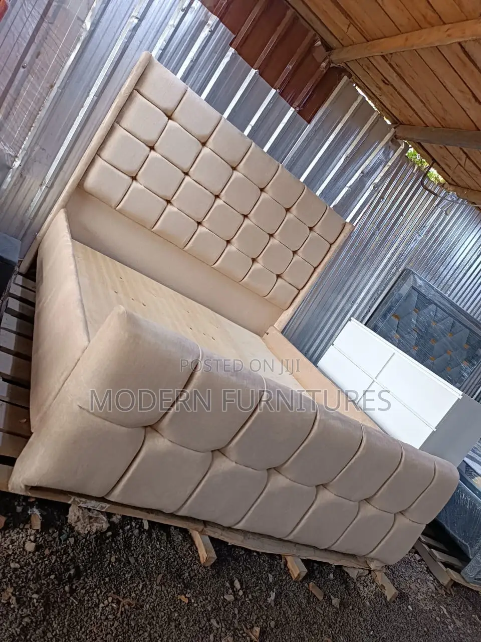 6/6 Box Bed