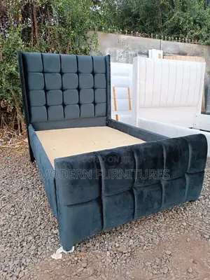 Black 4/6 Bed