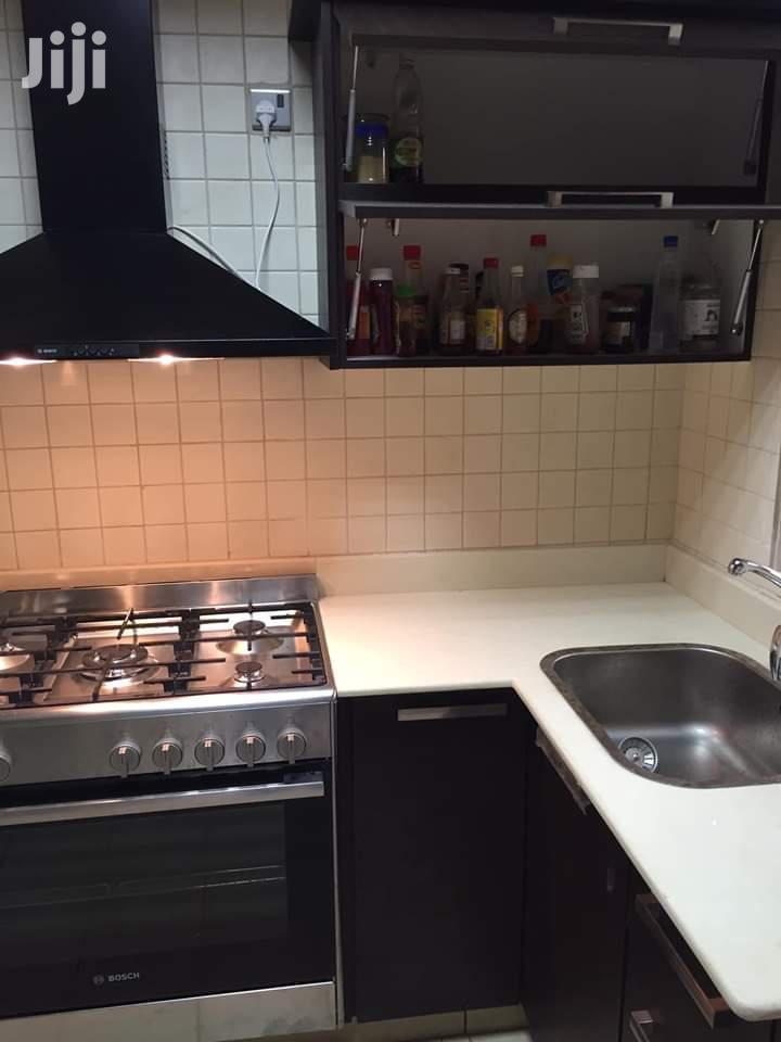Modarn Kitchen Wadrobes
