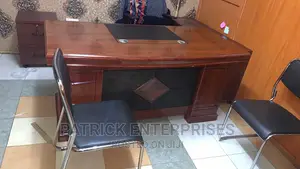 Executive Imported Office Desk 1.6 MTRS