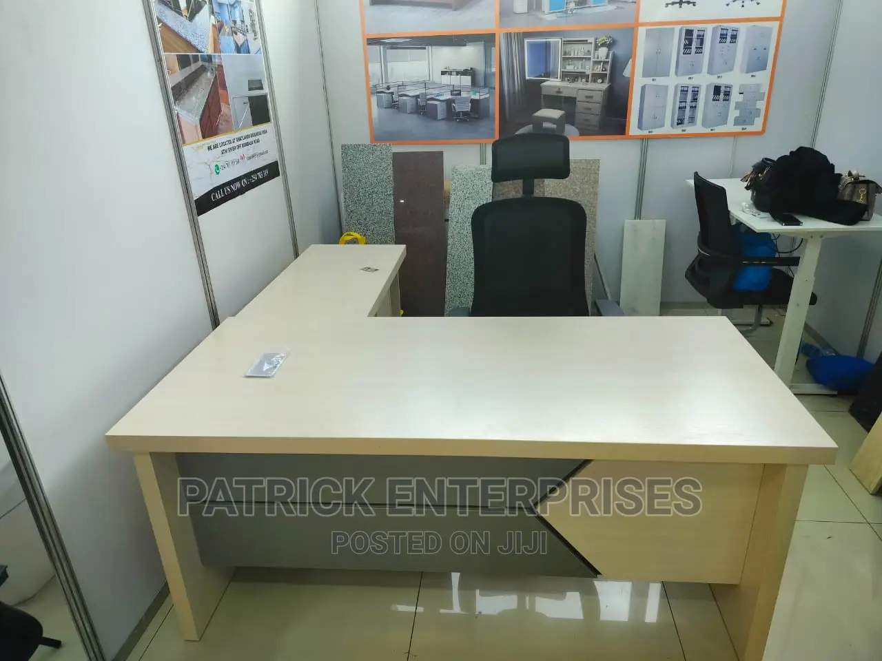 Executive Imported Office Desk 1.6 MTRS