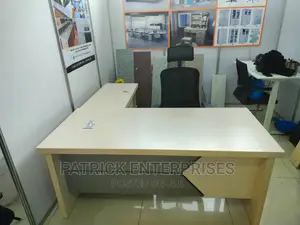 Executive Imported Office Desk 1.6 MTRS