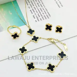 Ladies Vancleef Gift Set