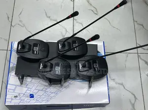 Shure 4-Channel GOOSNECK Conference Wireless System