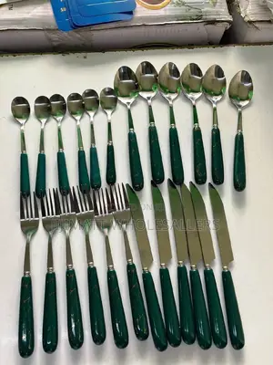 24pcs Cutlery Set With Green Handle
