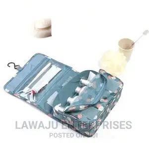 New Foldable Hanging Make Up / Cosmetic Bag