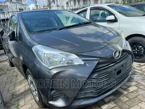 Toyota Vitz 2017 Gray