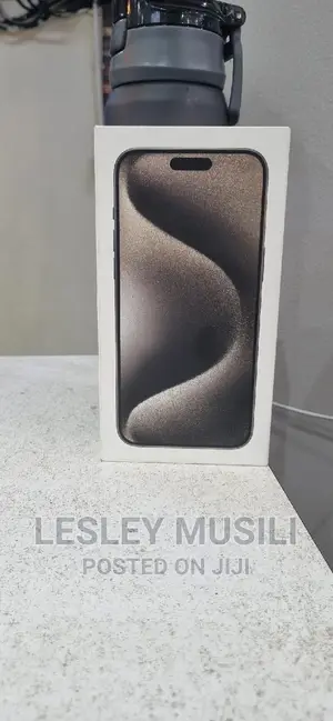 New Apple iPhone 15 Pro Max 256 GB Black