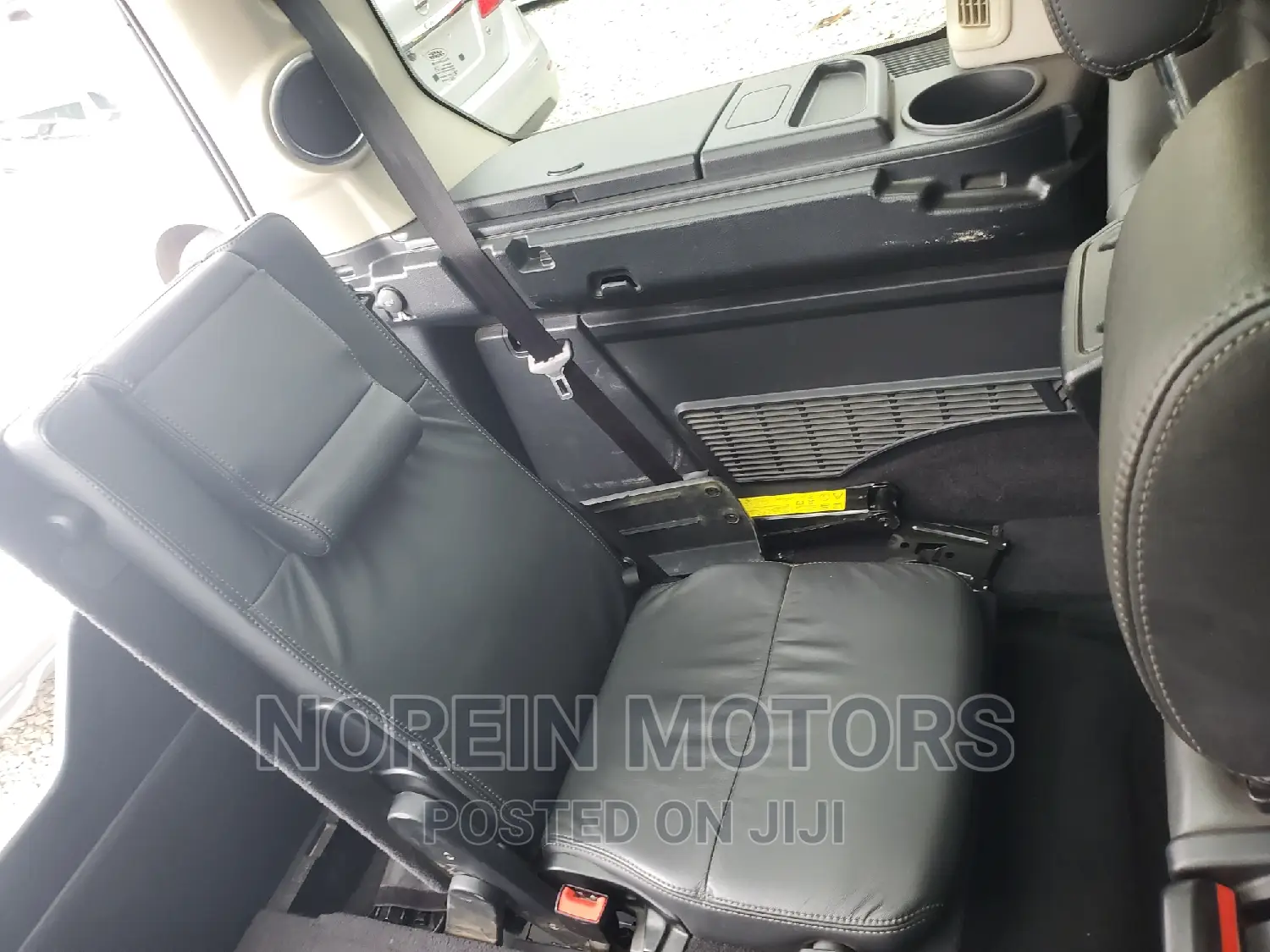 Land Rover Discovery 2016 Off white