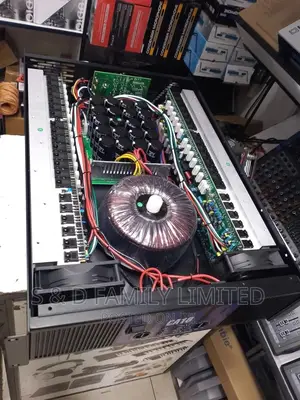 Big CA Crest Audio CA18 Amplifier
