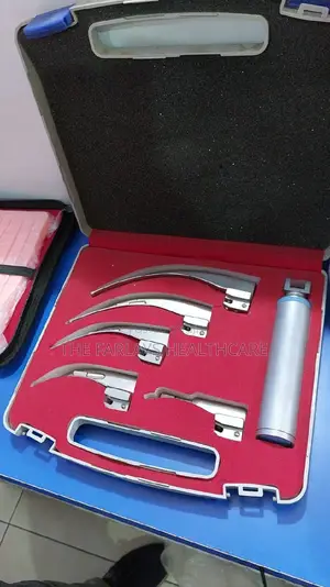 Laryngoscope 5 Blades.