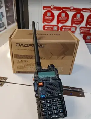 Uv 5R 8watts With Earpieces Radio Call Baofeng Radio Call