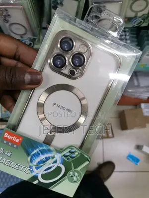 iPhone 14 Pro Max Case With Integrated Camera Lens Protecto