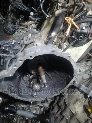 Nissan E25 Caravan Gearbox