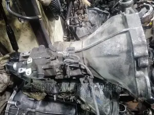 Nissan E25 Caravan Gearbox
