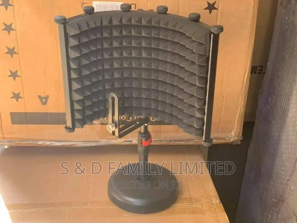 Microphone Isolation Shield With Table Stand