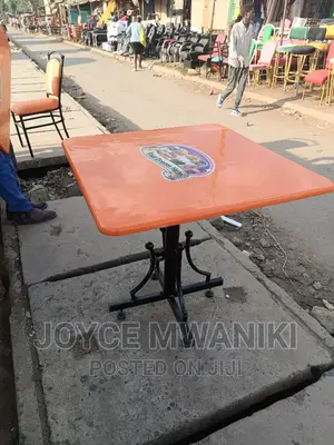 Square Marble Table for Restaurant Orange Colour 2.5 Ft