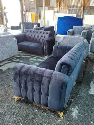 Black 5 Seater Chesterfield Sofa