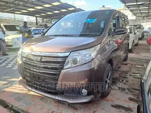 Toyota Noah 2016 Brown