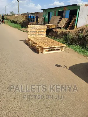 Pallet Bed- 4*6 Blazed Bed With Drawers.(#16