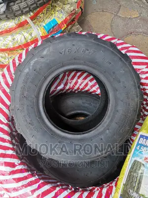 16x8-7 St Tyre (Nylon