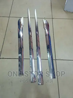 Prado Door Side Chrome Moulding 4pcs