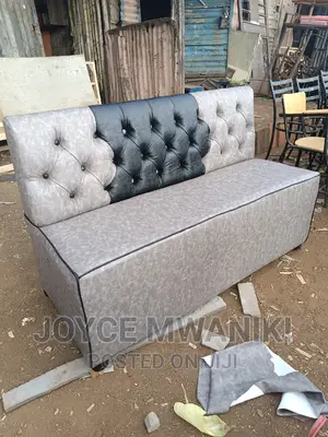 Couch 5ft Grey and Black.