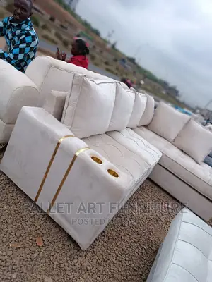 L Shaped No Available 5 Seater