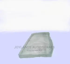 Nissan E25 07 Headlens/Headglass