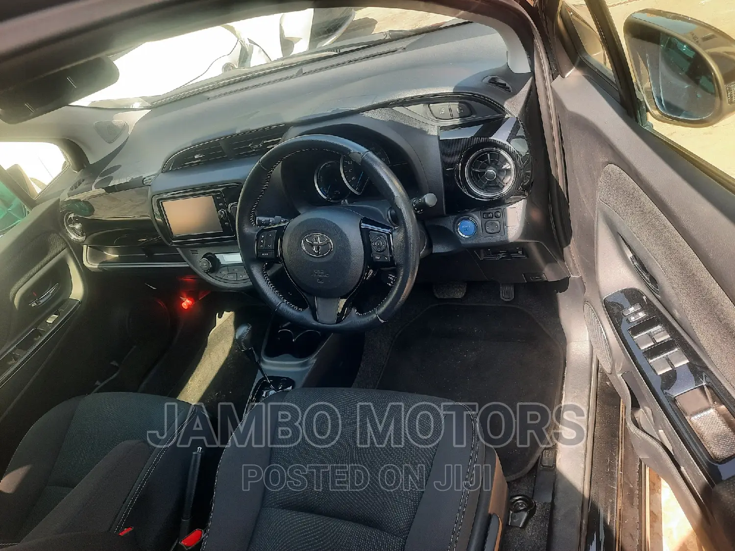 Toyota Vitz 2016 Black