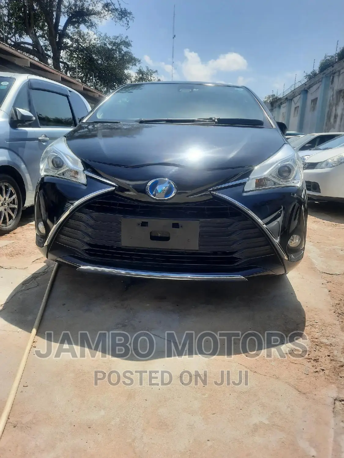 Toyota Vitz 2016 Black