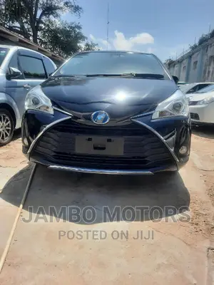 Toyota Vitz 2016 Black