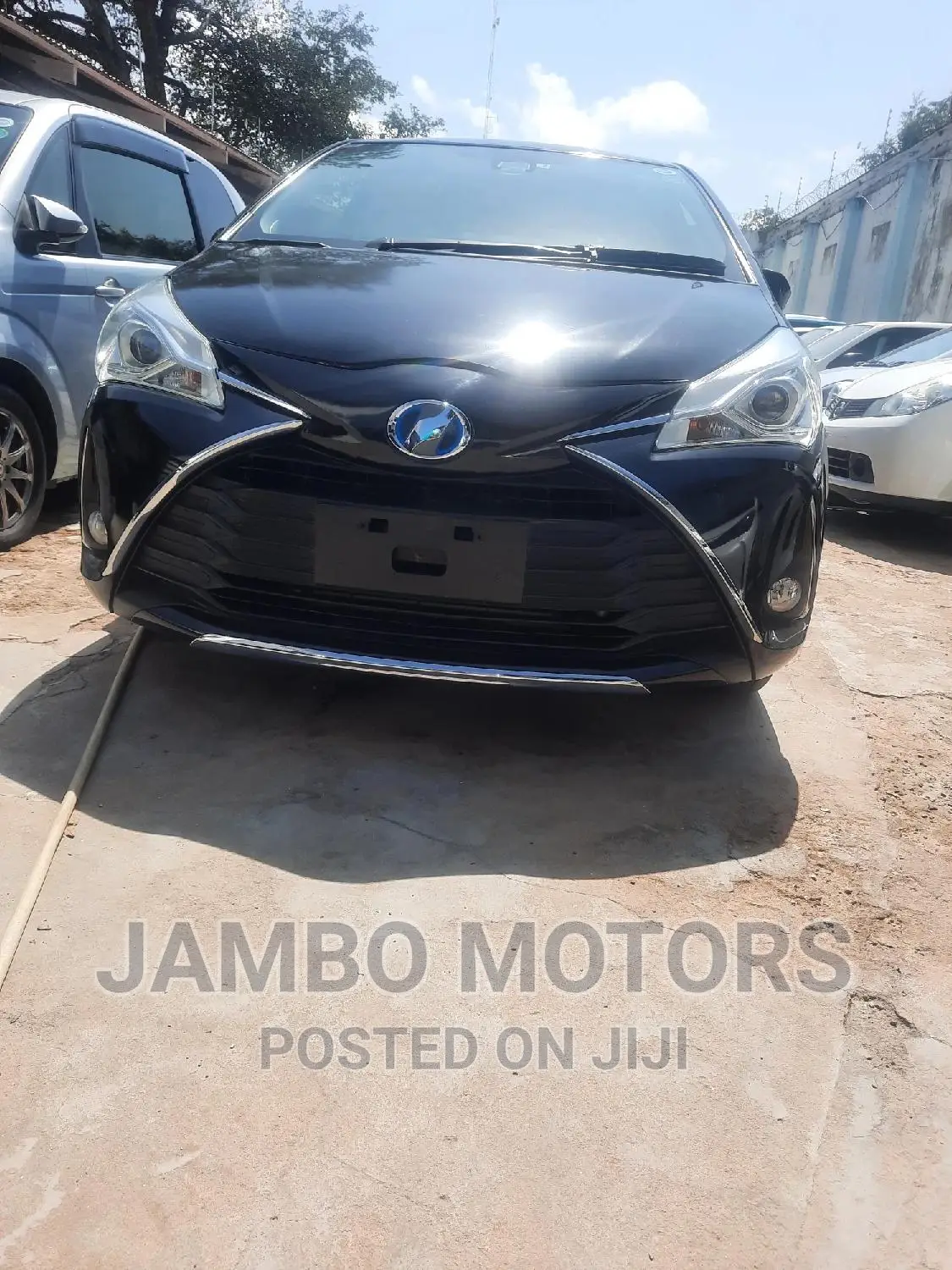 Toyota Vitz 2016 Black
