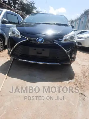 Toyota Vitz 2016 Black
