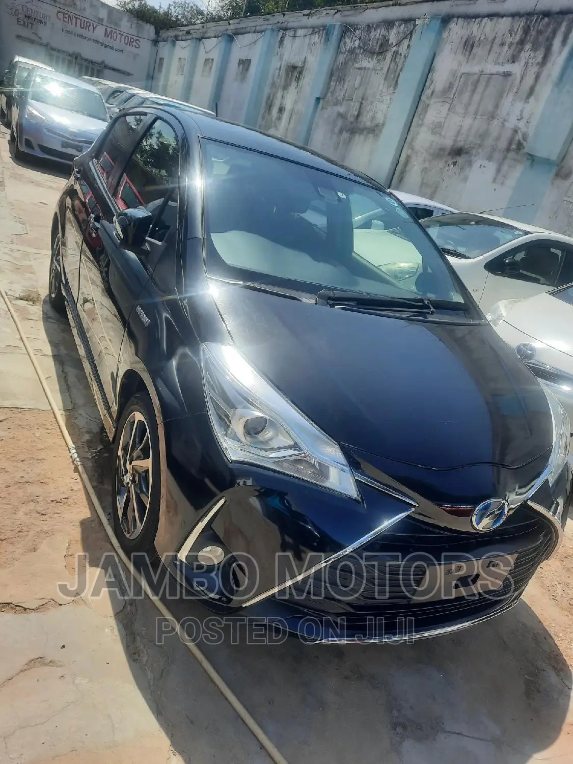 Toyota Vitz 2016 Black