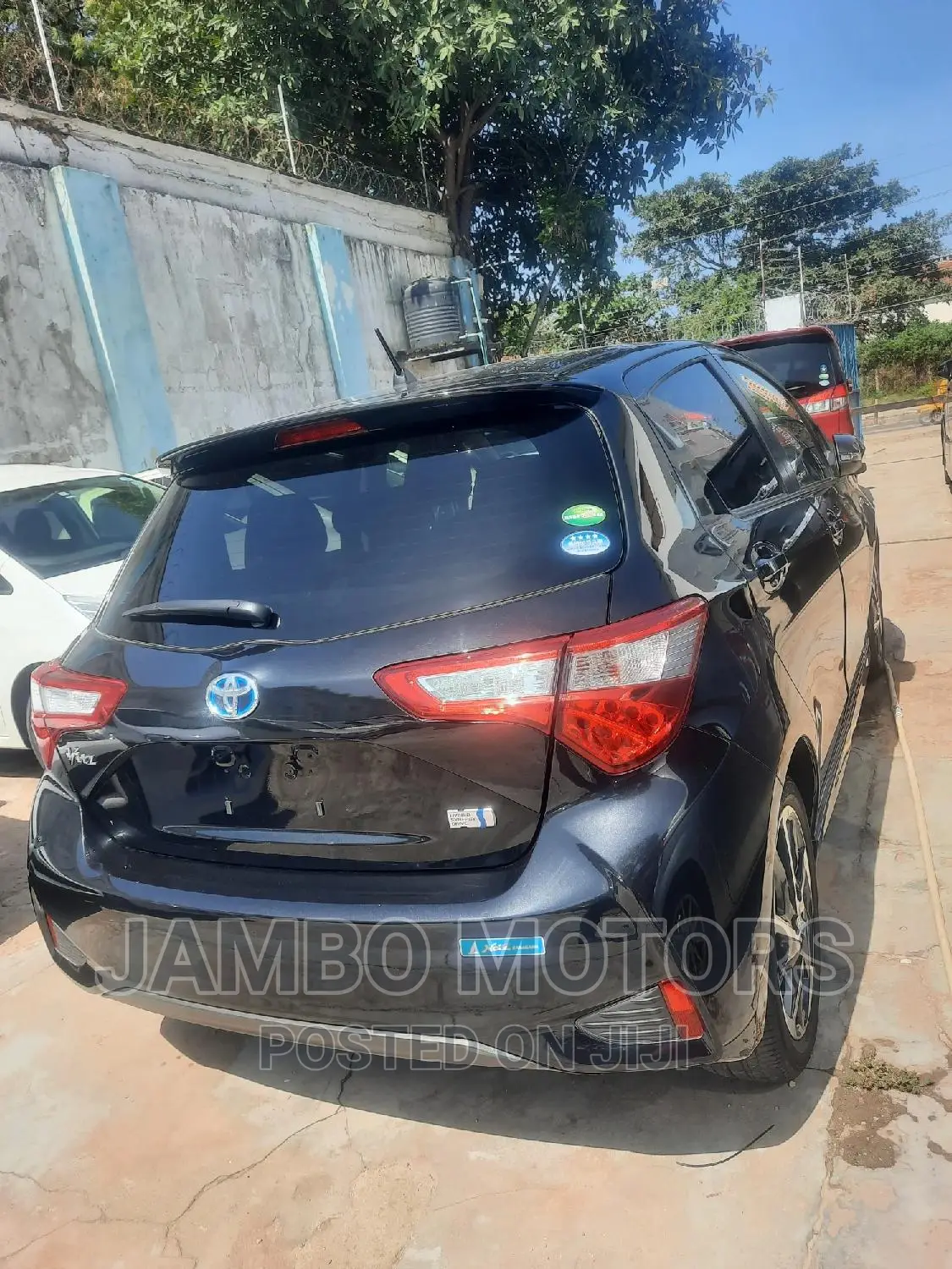 Toyota Vitz 2016 Black