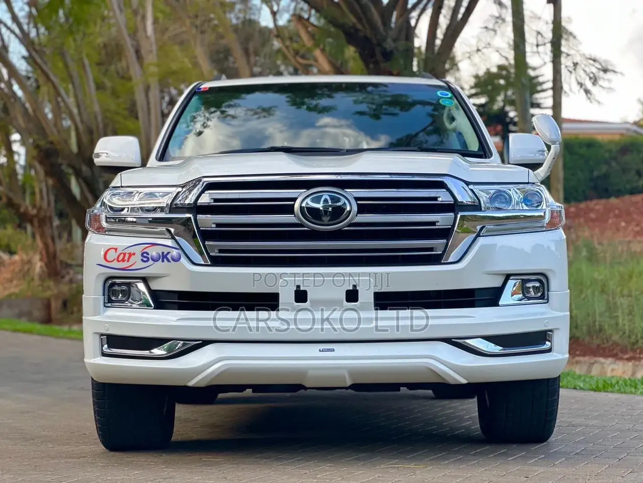 Toyota Land Cruiser 2017 White